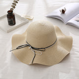 Women's Wavy Edge Big Brim Straw Hat