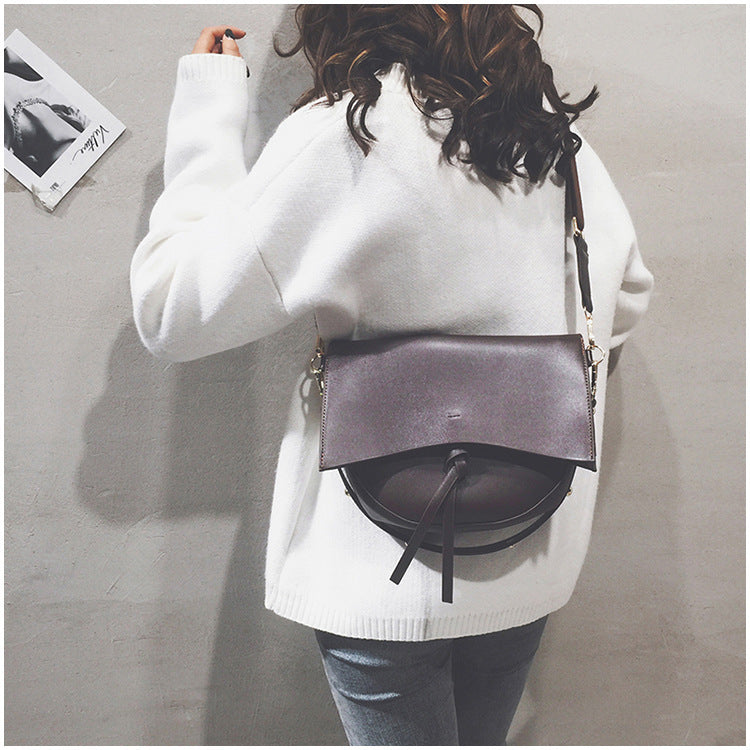 Picture In Cheek Retro Broadband One-shoulder Messenger Bag