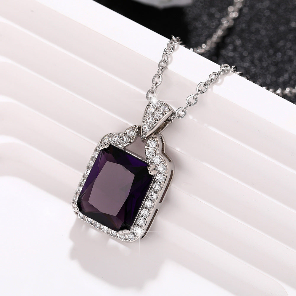 European American Entry Lux Fashion Colored Gems Necklace