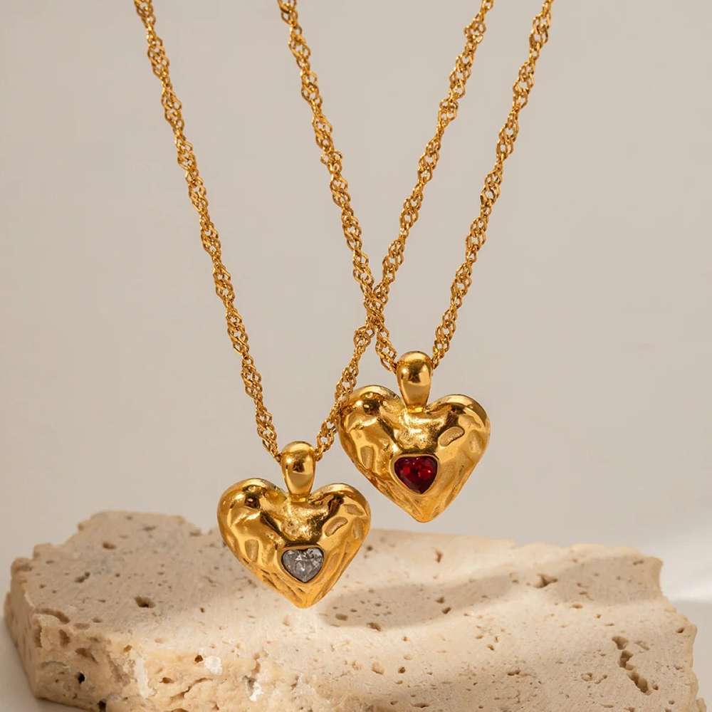 Alloy Heart-shaped Necklace With Diamond: Fashion INS Style Love Necklace - Minihomy