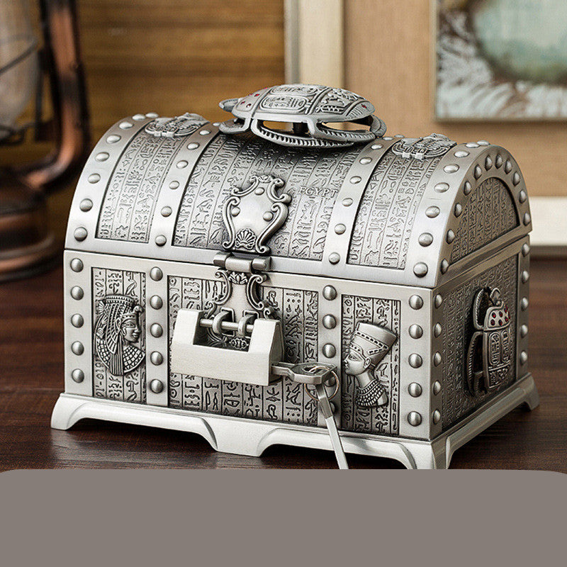 European Style Retro Metal Craft With Lock Jewelry Box