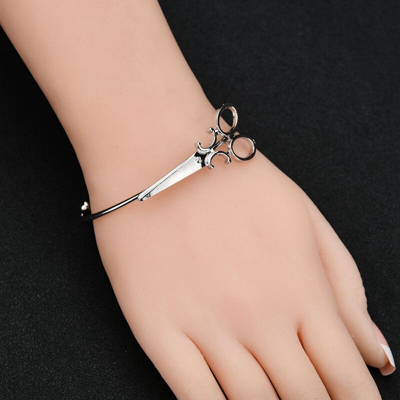 Scissors decorative bracelet