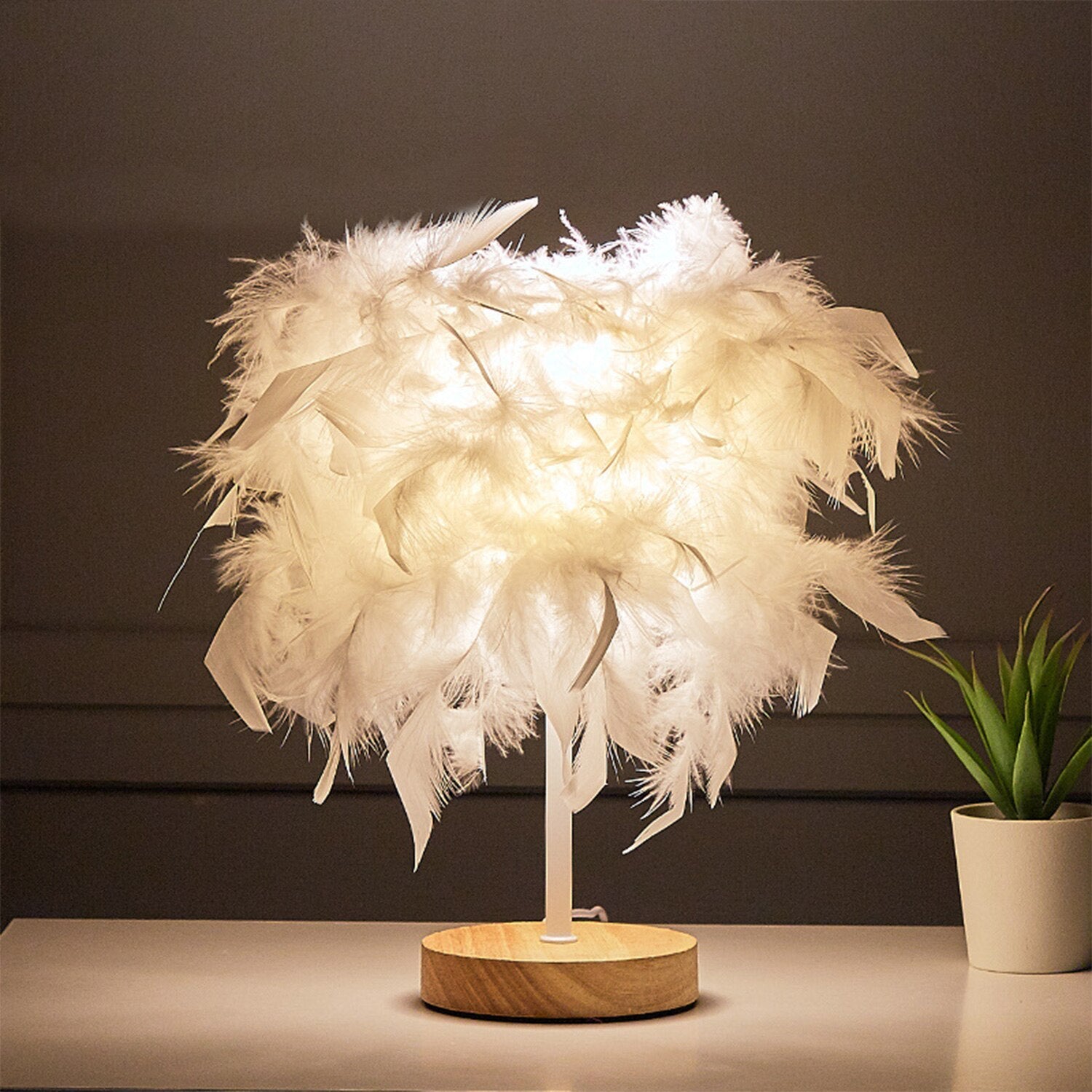 Romantic Feather Table Lamp For Wedding Home Bedroom Bedside Decor Desk Lamp