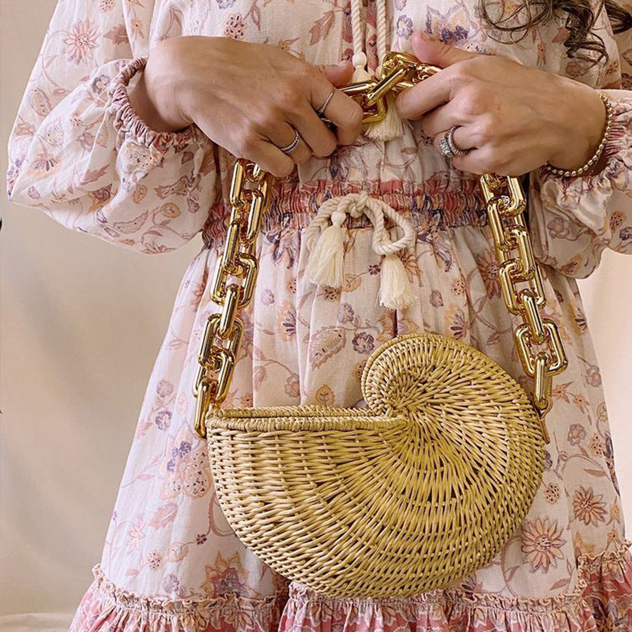 Shell Shaped Rattan Personalized Chain Shoulder Bag