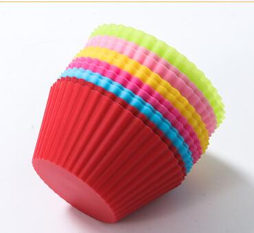 Nonstick Reusable Silicone Cupcake Liners / Baking Cups - 12 Pieces